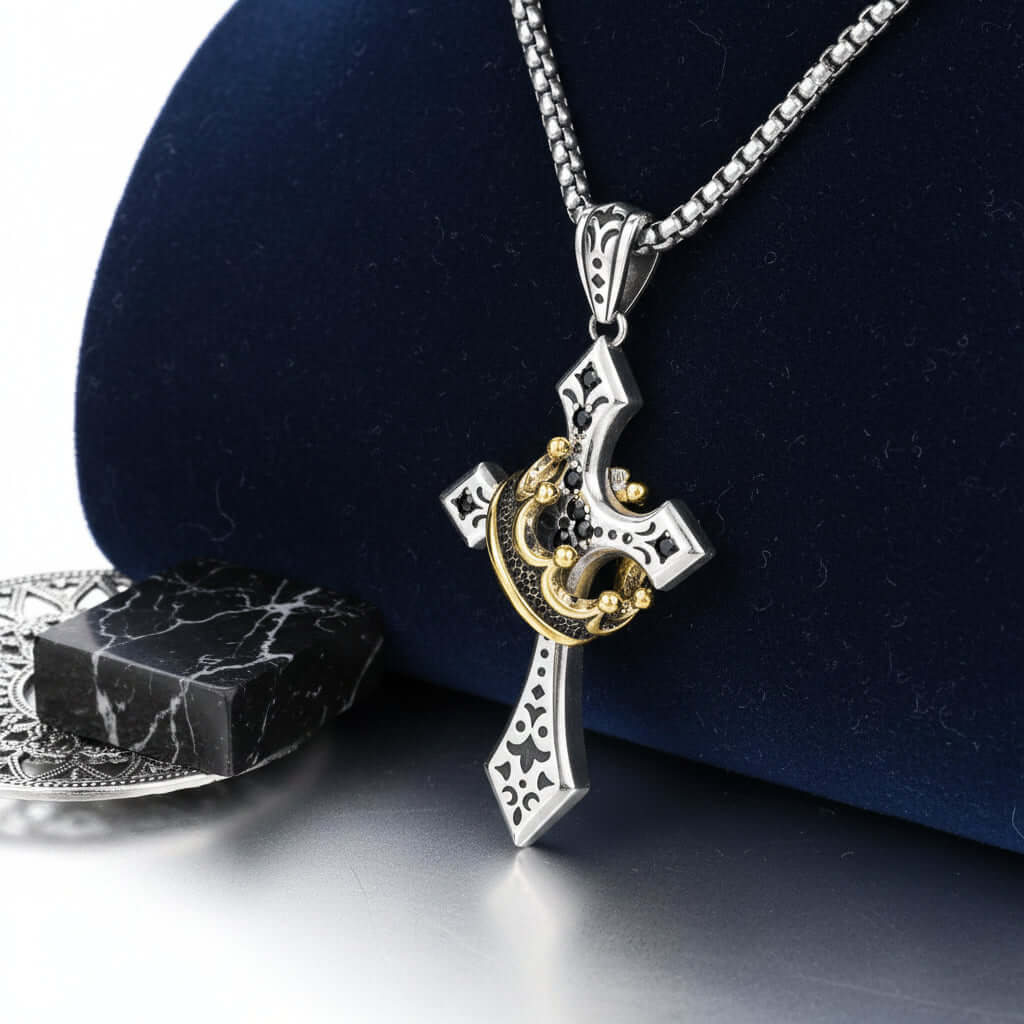 Vintage Cross Necklace for Men – Retro Silver Pendant Chain